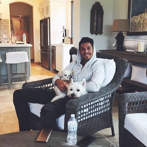 Meet your Posher, Uri - Picture 1 of 1